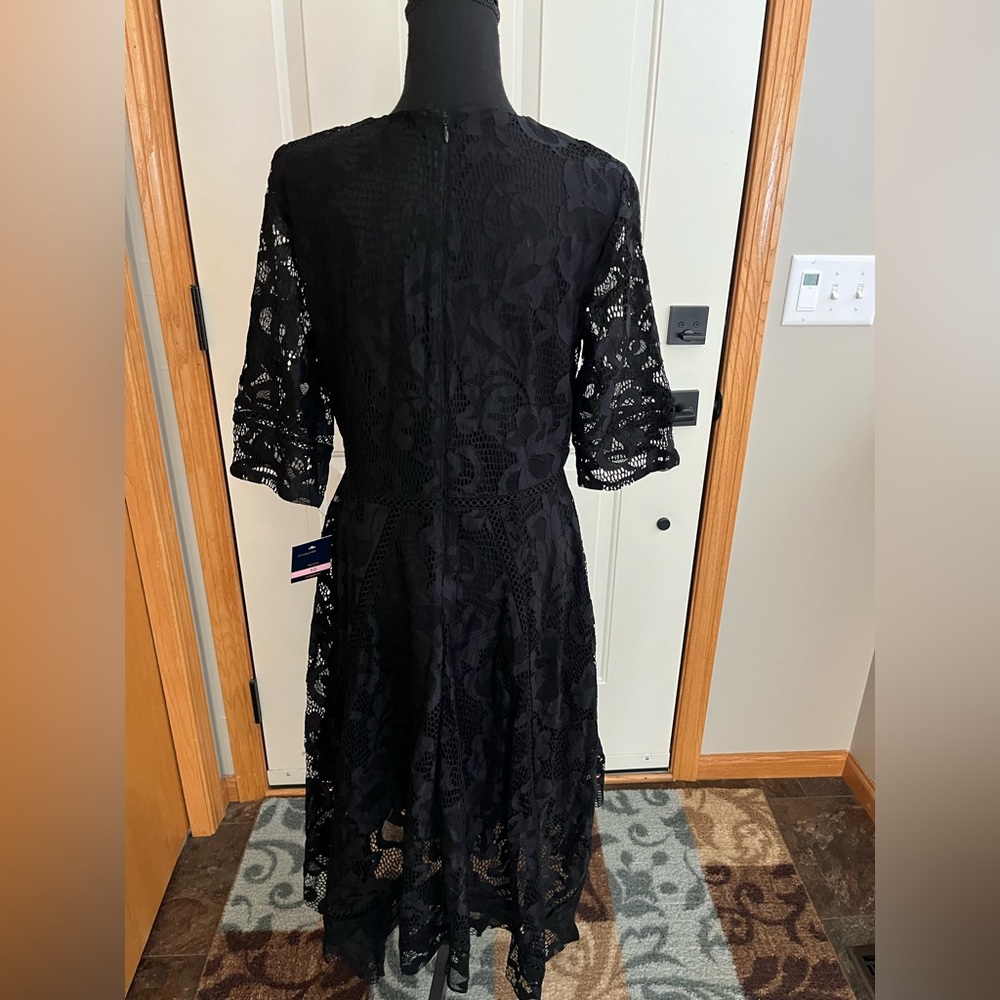 Women’s new Black lace crochet midi A line v neck asymmetrical dress. Size 10 - Picture 3 of 16